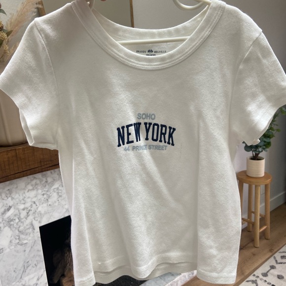 Brandy Melville Tops Brandy Melville Soho Newyork Cropped Top